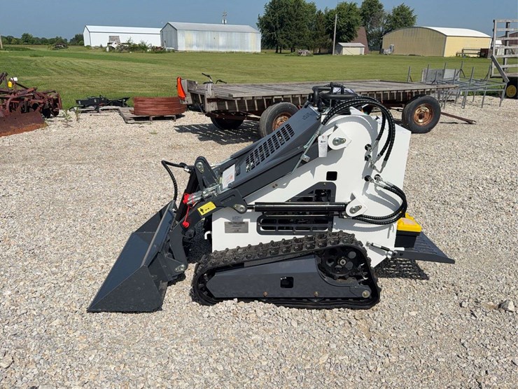 2026-zjg-zj-380-tracked-mini-skid-steer-loader-image-3