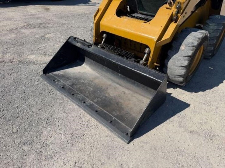 2014-caterpillar-262d-image-16