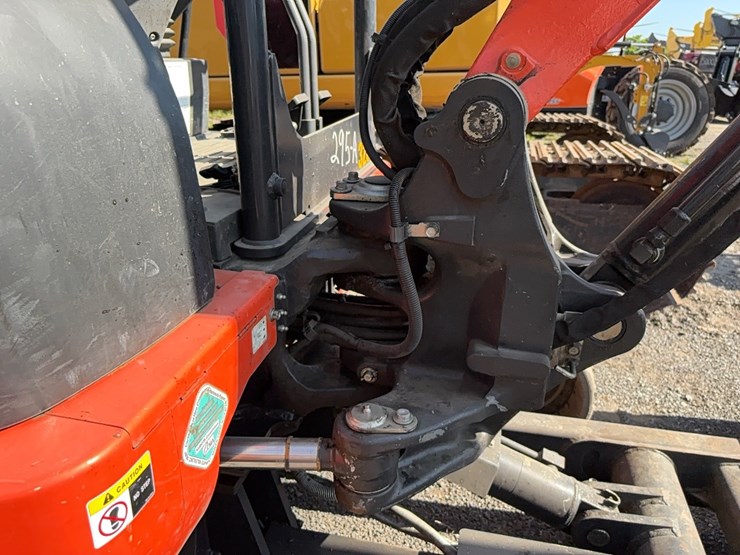kubota-kx040-4-image-13
