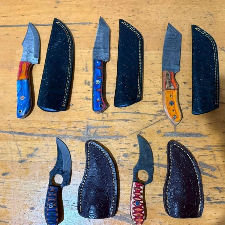 QTY (5) Handmade Hunting, Skinner & Utility Knives w/ Leather Sheaths Assorted Fixed Blade Set