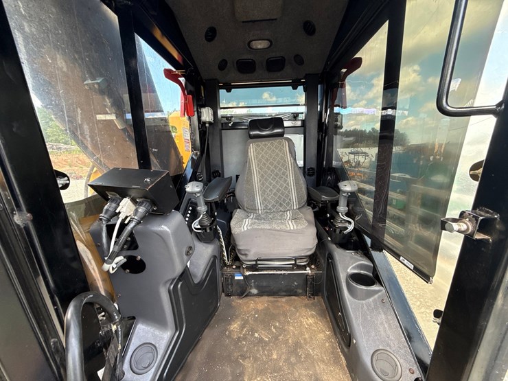 2014-caterpillar-501-image-70
