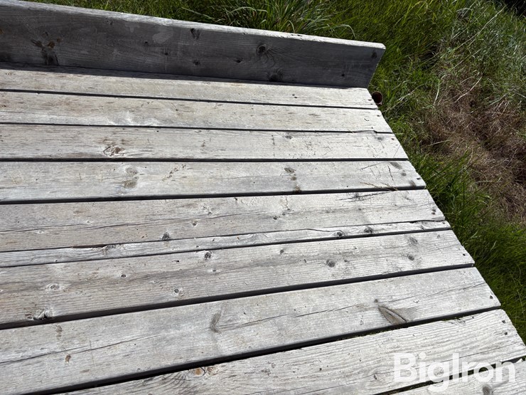 wood-frame-garden-trailer-image-11