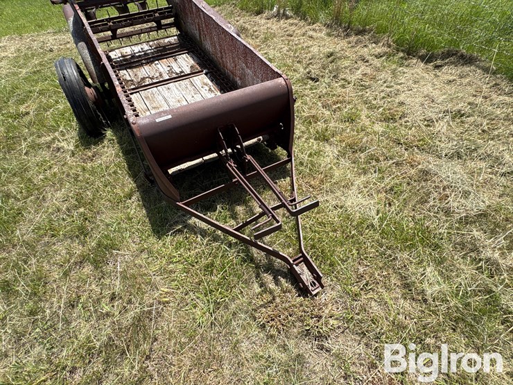 farmall-manure-spreader-image-10