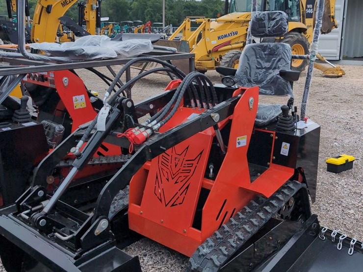 sdl-ride-on-mini-skid-steer-loader-ssl580-image-1