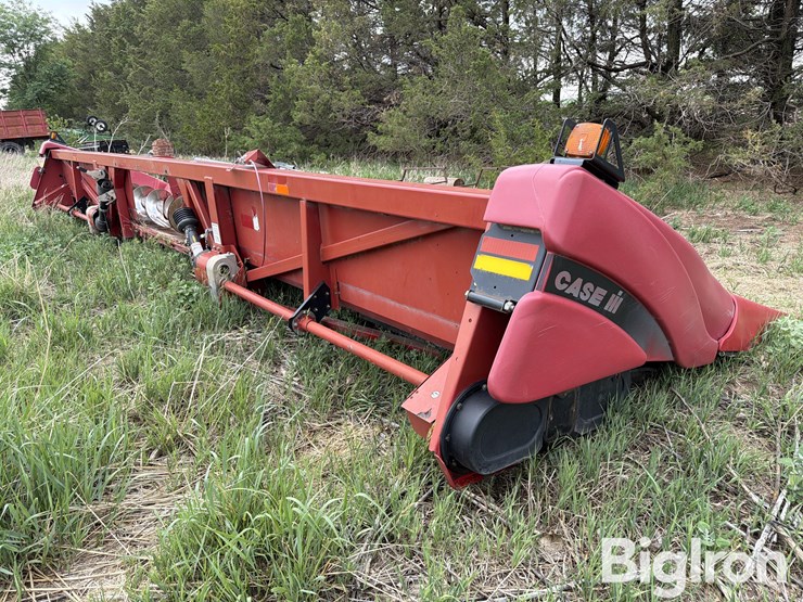 2005-case-ih-2212-image-4