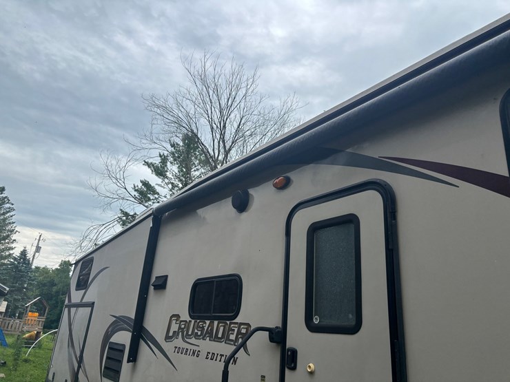 #2231-•-2014-crusader-335-5th-wheel-camper-image-41