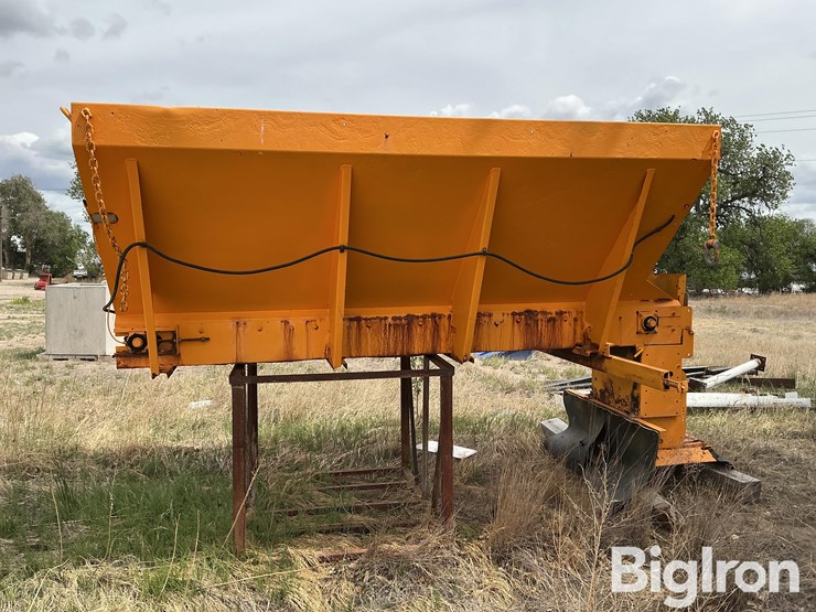 highway-equip-e2500-10-heavy-duty-v-box-sand-or-salt-spreader-box-image-8