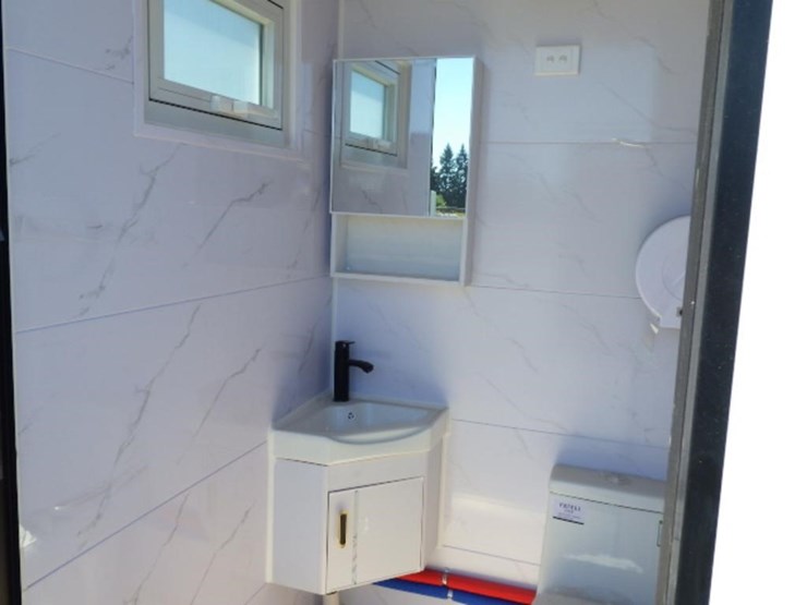portable-toilet-w/-shower-image-11