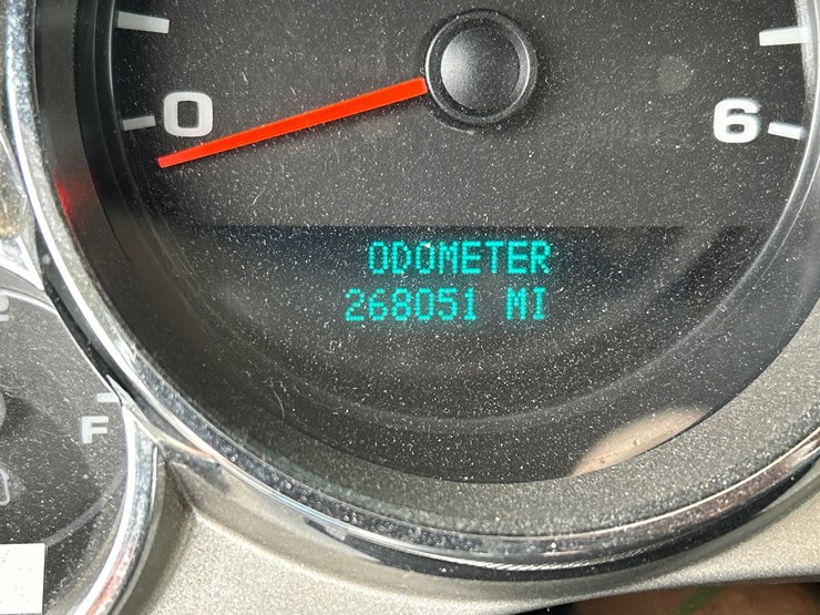 2011-chevrolet-1500-image-44