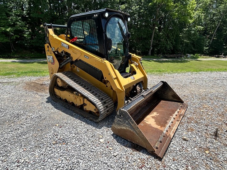 2025-caterpillar-259d3-image-7