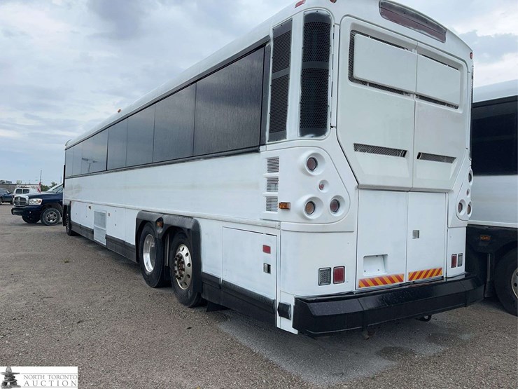 non-operable-2010-motor-coach-industries-d4500-t/a-passenger-wheelchair-accessible-bus-image-6