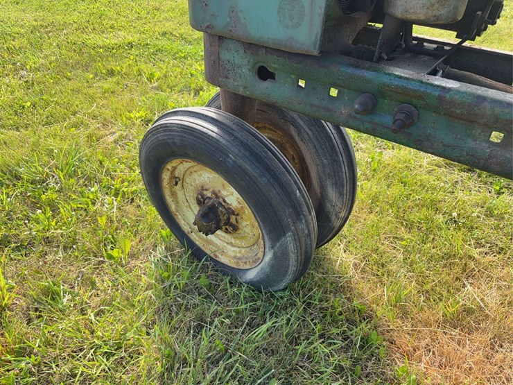 john-deere-model-b-image-8