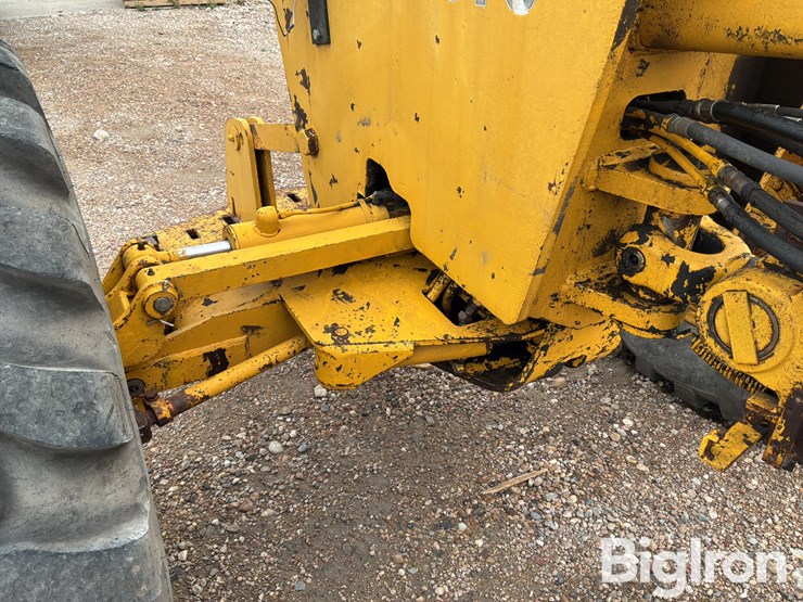 john-deere-570-image-10