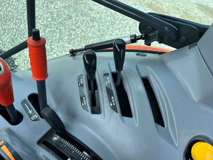 kubota-m5-111d-image-62