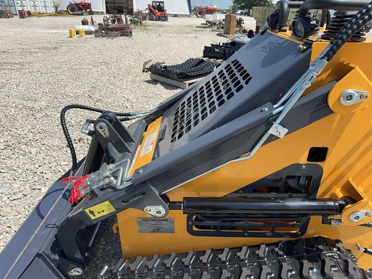 2026-zjg-zj-380-tracked-mini-skid-steer-loader-image-13