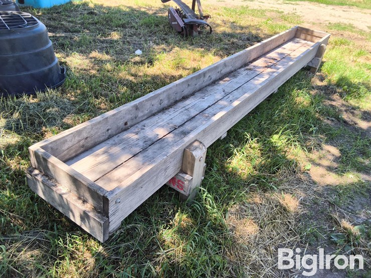 schoenemans-wood-feed-bunk-image-5