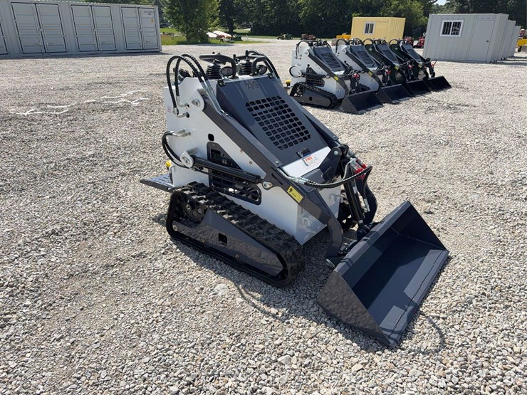 2026-zjg-zj-380-tracked-mini-skid-steer-loader-image-7