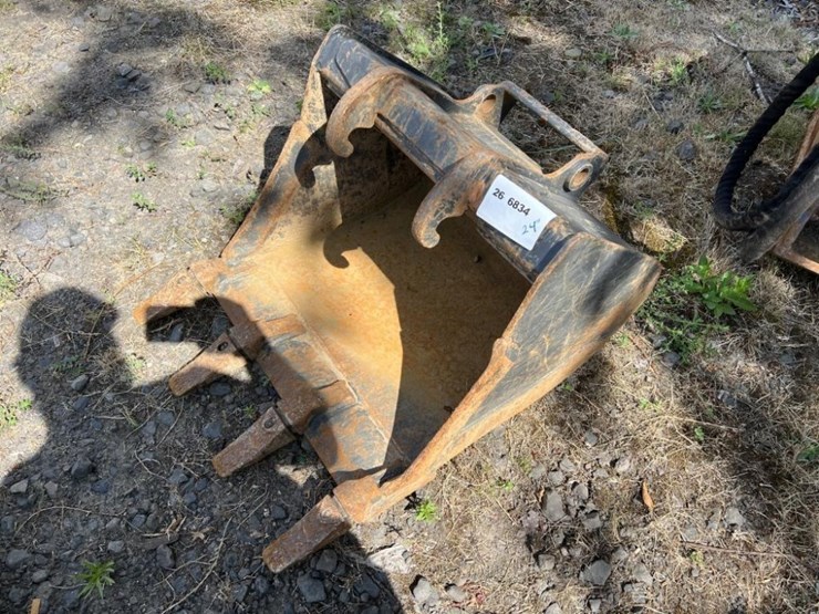 bobcat-24"-dig-bucket-image-1