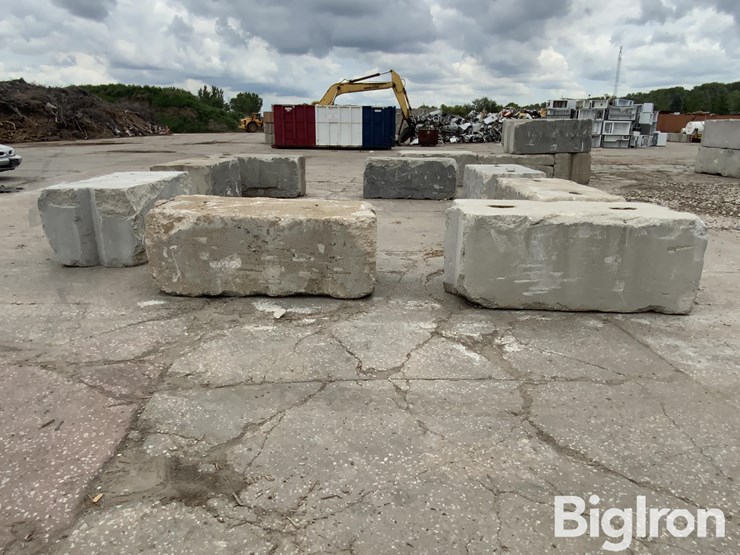 6'-x-3'-x-2.5'-interlocking-concrete-blocks-image-20