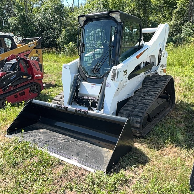 2019 BOBCAT T870