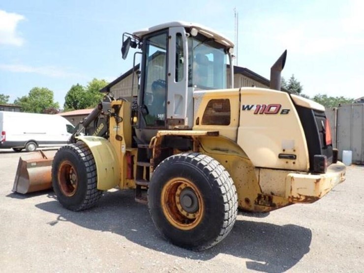2011-new-holland-w110b-image-7