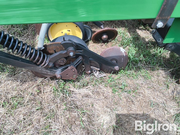 john-deere-750-image-15