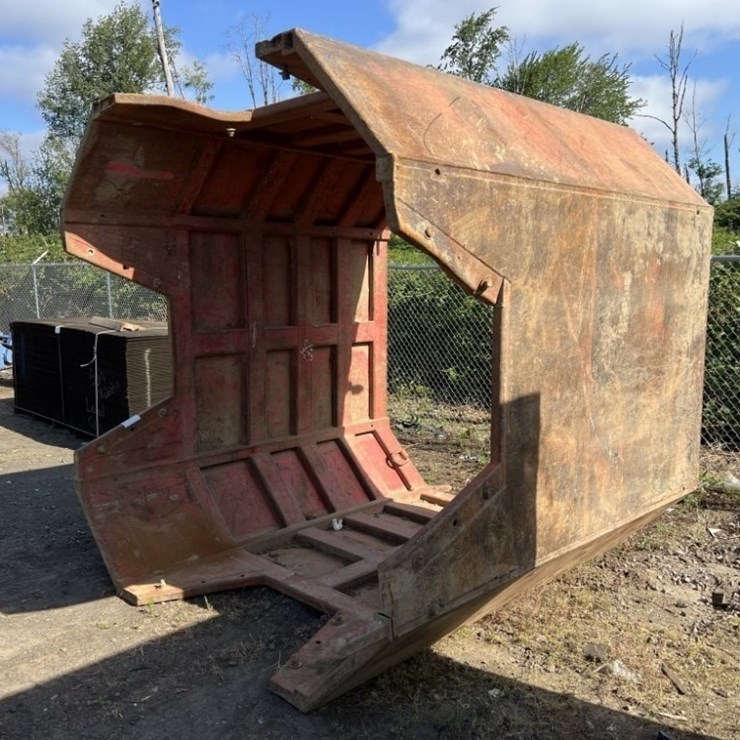 GME Octagon Manhole Trench Shield