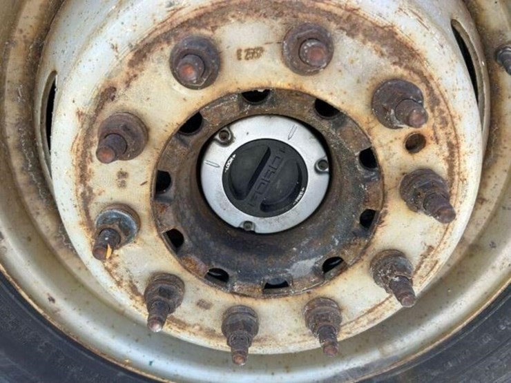 2016-ford-f550-xl-image-56