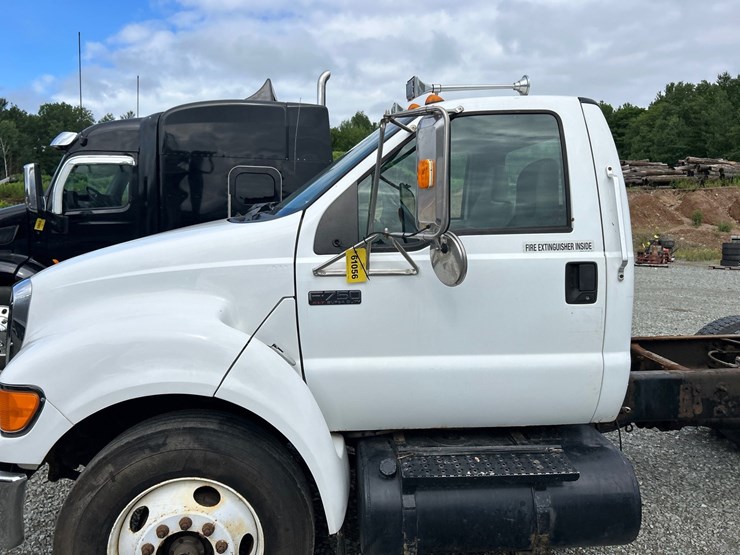 ford-f750-image-12