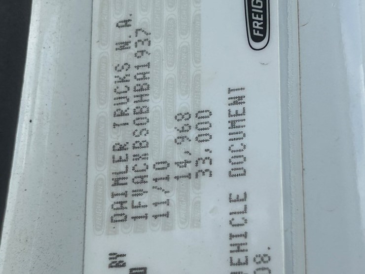 #1092-•-2011-freightliner-derrick-digger-image-47