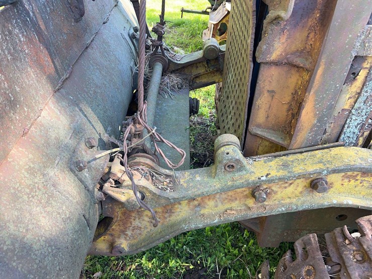 caterpillar-crawler-loader-image-9