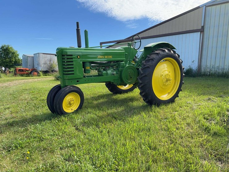 john-deere-model-b-image-1