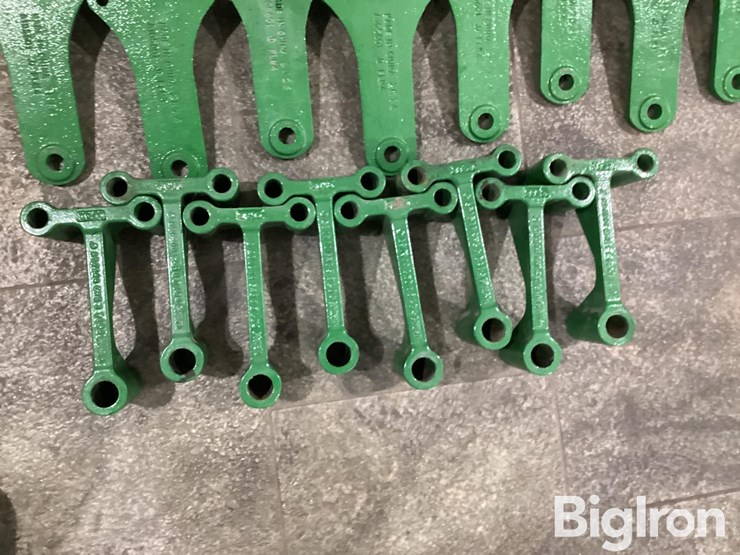 john-deere-8-image-12