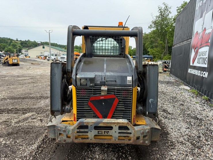 deere-333e-image-3