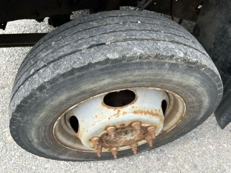 2002-ford-f550-image-69