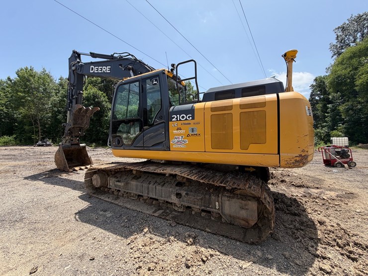 2020-deere-210g-image-8