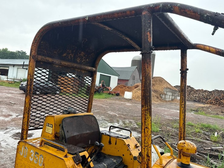 john-deere-350-image-16