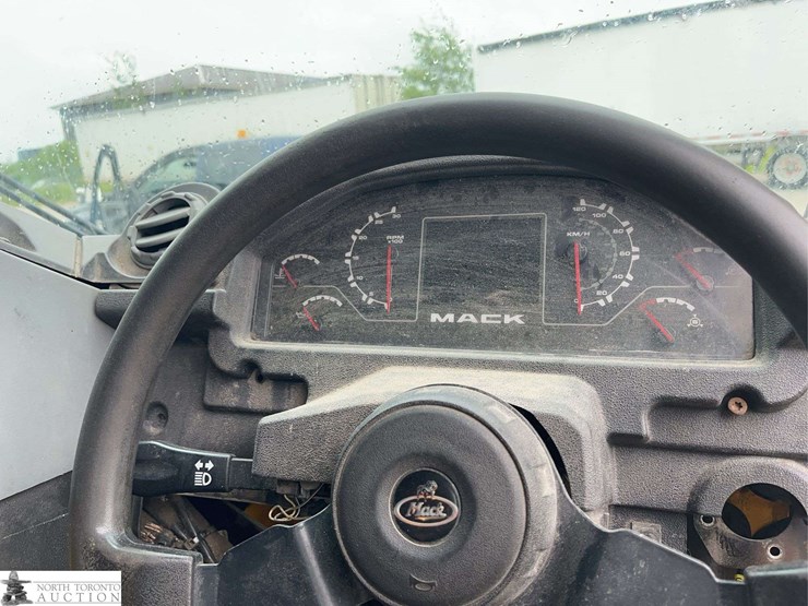 non-operable-2020-mack-lr-t/a-refuse-truck-image-19