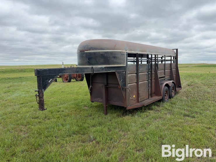 1980-s&s-5x16-t/a-livestock-trailer-image-1
