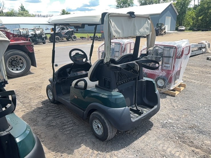 club-car-golf-cart-image-4