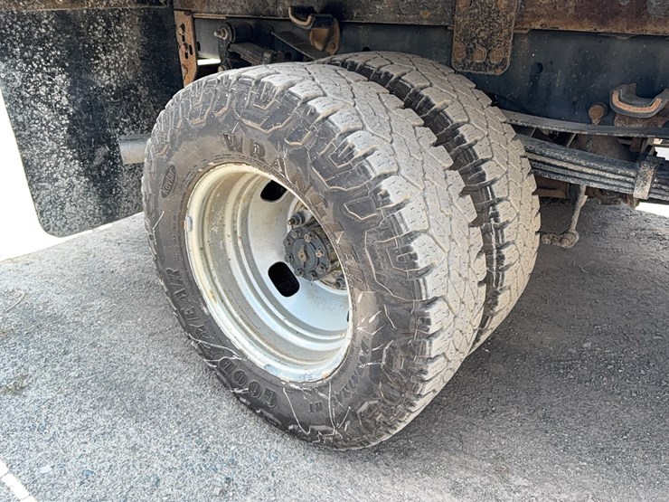 2020-ford-f350-image-9