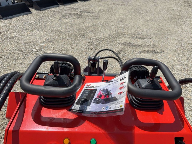 2026-zjg-zj-380-tracked-mini-skid-steer-loader-image-11