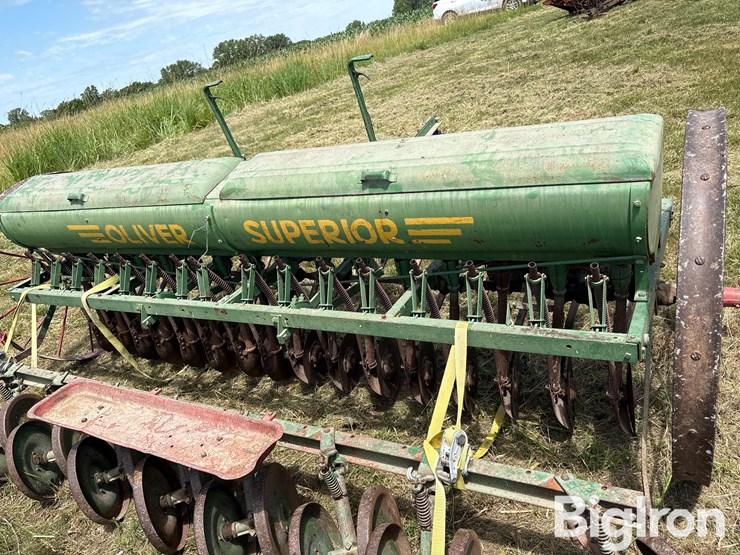 oliver-superior-mechanical-grain-drill-image-7