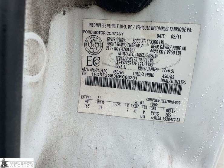 2011-ford-f350-image-16