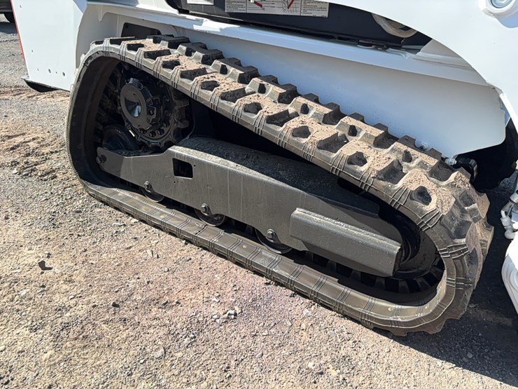 2019-bobcat-t450-image-10