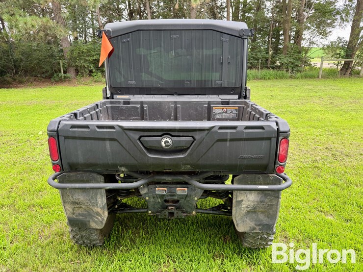 2025-can-am-defender-utv-image-6