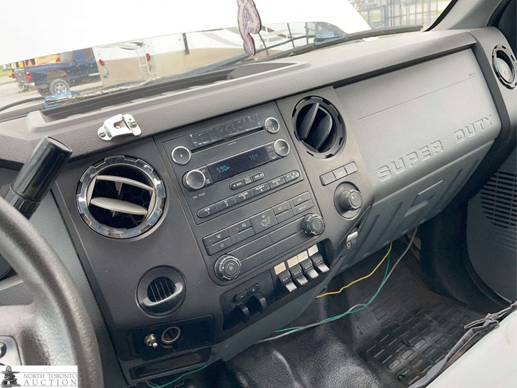 2015-ford-f550-image-13