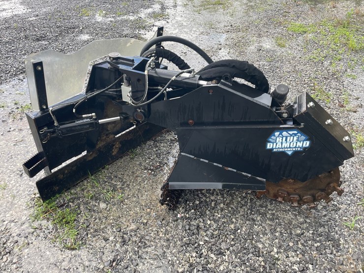 #4509-•-blue-diamond-swing-arm-stump-grinder-image-1