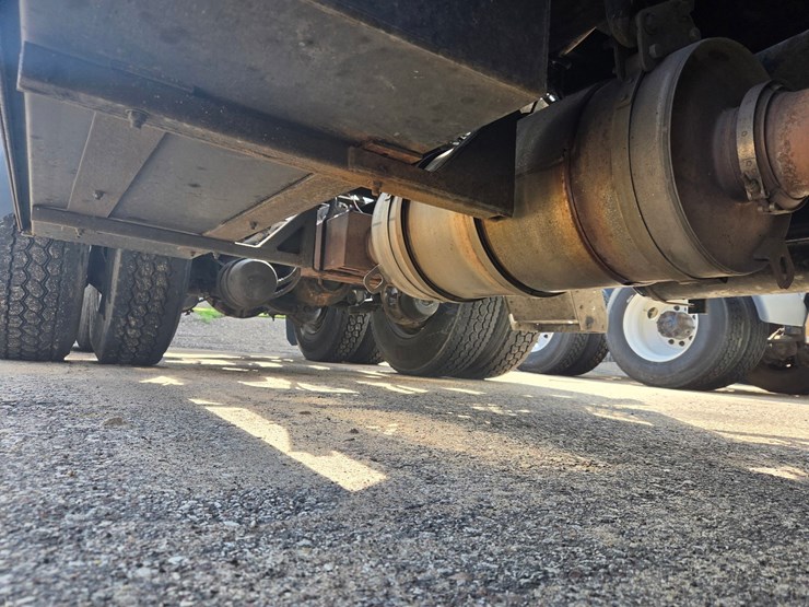2015-kenworth-t680-image-38