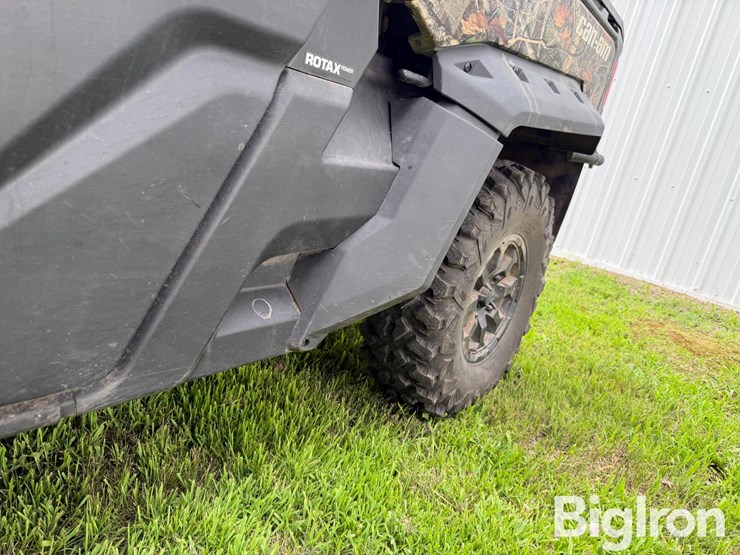 2025-can-am-defender-utv-image-10